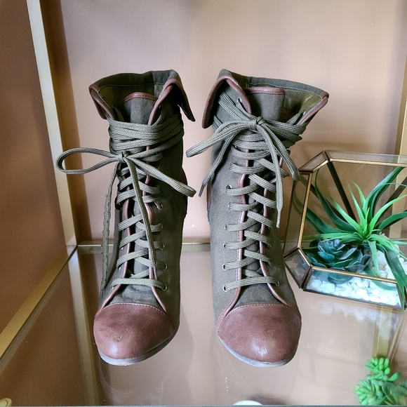 Lace up army style wedges - Picture 2 of 7